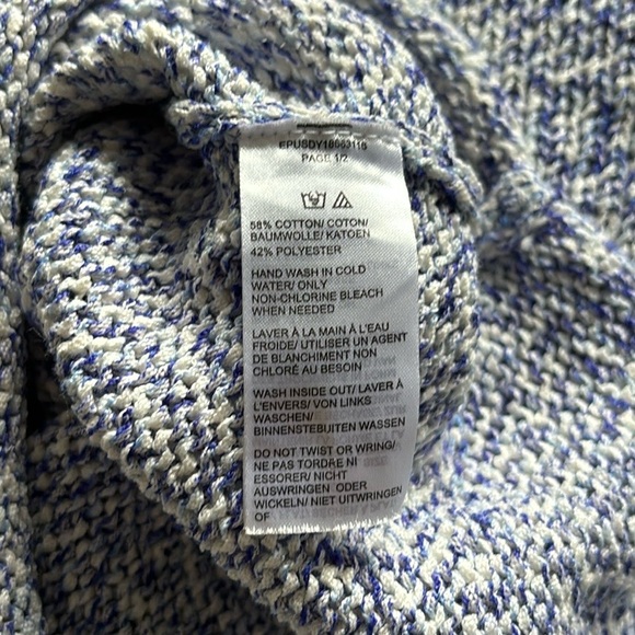 Lord & Taylor lightweight Knit sweater - Picture 3 of 3